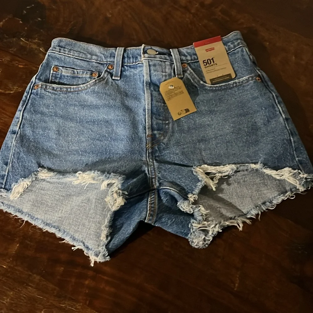 LEVI'S 501 Women's Shorts High Rise Buttoned Fly Distressed Mid Wash M - Picture 5 of 12